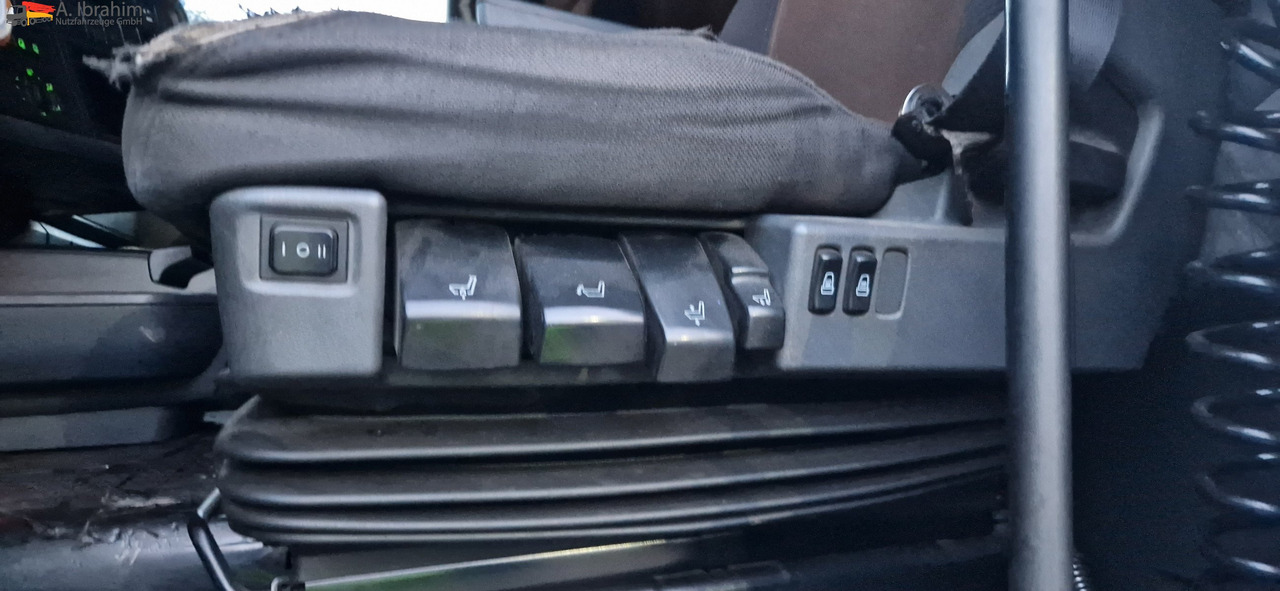 Scania R 480 Retarder, Klima, Zustand gut PTO für Kompressor - Влекач: снимка 2 Scania R 480 Retarder, Klima, Zustand gut PTO für Kompressor - Влекач: снимка 2