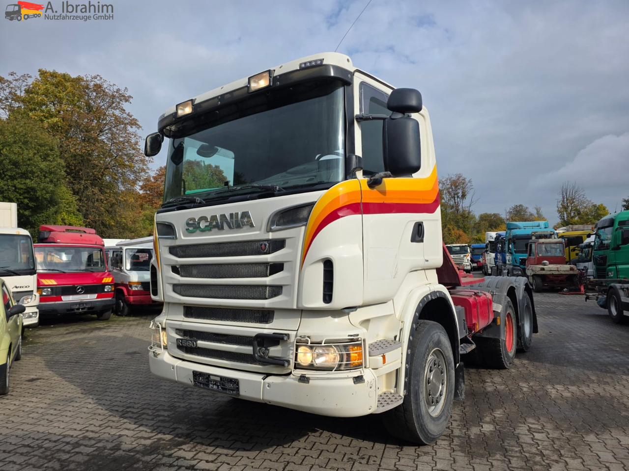 Scania R560 | 6x4 | V8 | Blatt Blatt | Schaltgetriebe | Kipphydraulik | Klima | Trommelbremse| 3 Pedals - Влекач: снимка 1 Scania R560 | 6x4 | V8 | Blatt Blatt | Schaltgetriebe | Kipphydraulik | Klima | Trommelbremse| 3 Pedals - Влекач: снимка 1