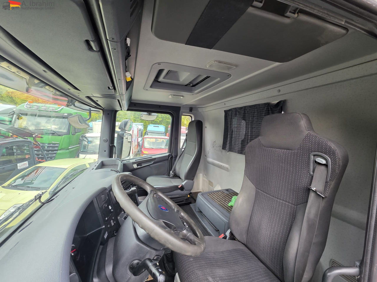 Scania R560 | 6x4 | V8 | Blatt Blatt | Schaltgetriebe |Kipphydraulik | Klima | Trommelbremse| 3 Pedals - Влекач: снимка 3 Scania R560 | 6x4 | V8 | Blatt Blatt | Schaltgetriebe |Kipphydraulik | Klima | Trommelbremse| 3 Pedals - Влекач: снимка 3