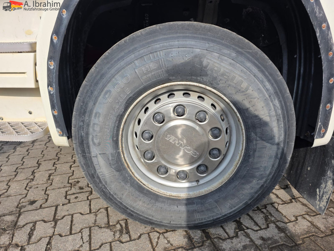 Scania R560 | 6x4 | V8 | Blatt Blatt | Schaltgetriebe | Kipphydraulik | Klima | Trommelbremse| 3 Pedals - Влекач: снимка 4 Scania R560 | 6x4 | V8 | Blatt Blatt | Schaltgetriebe | Kipphydraulik | Klima | Trommelbremse| 3 Pedals - Влекач: снимка 4