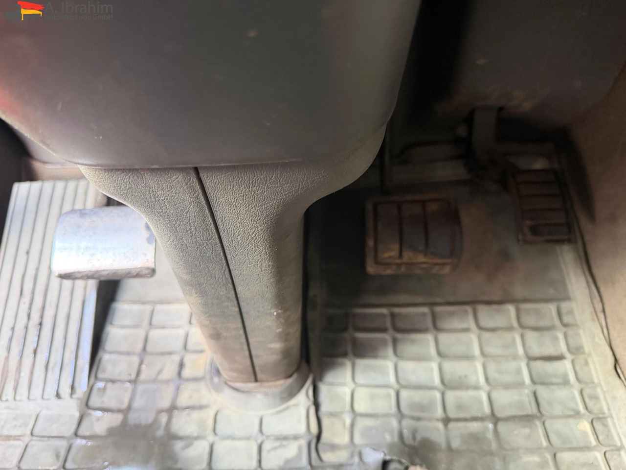 Volvo FH12-420 8x2 Fahrzeugpapiere Schweiz - Мултилифт с кука камион: снимка 2 Volvo FH12-420 8x2 Fahrzeugpapiere Schweiz - Мултилифт с кука камион: снимка 2