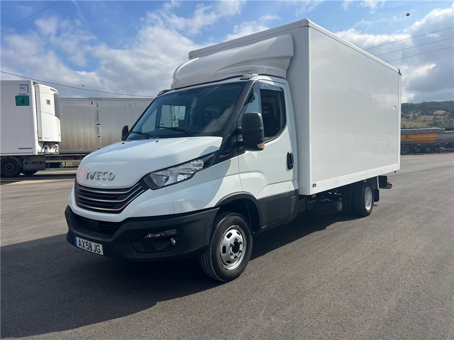 Iveco 35C16HA8 - Лекотоварен автомобил фургон: снимка 1 Iveco 35C16HA8 - Лекотоварен автомобил фургон: снимка 1