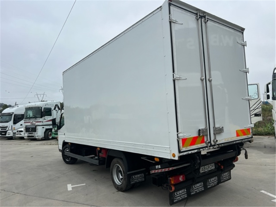 Mitsubishi 7C18 - Изотермичен камион: снимка 4 Mitsubishi 7C18 - Изотермичен камион: снимка 4