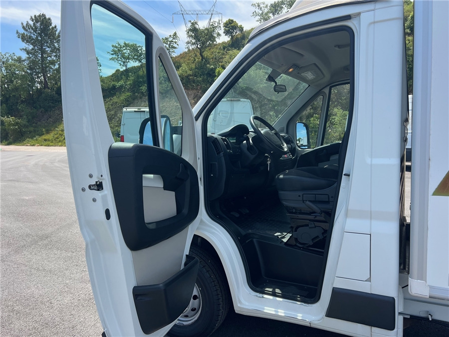 Лекотоварен автомобил фургон PEUGEOT BOXER: снимка 10