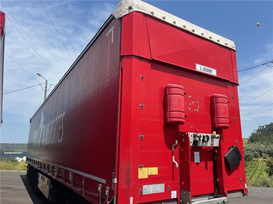 SCHMITZ CARGOBULL SCB-S3T TETO ELEVAR - Брезентово полуремарке: снимка 2 SCHMITZ CARGOBULL SCB-S3T TETO ELEVAR - Брезентово полуремарке: снимка 2