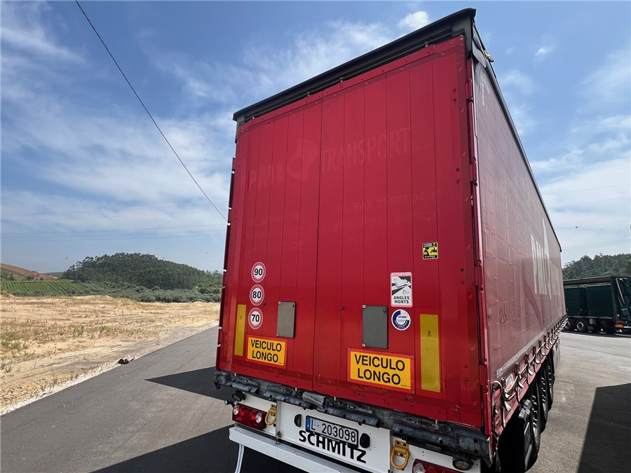 SCHMITZ CARGOBULL SCB-S3T TETO ELEVAR - Брезентово полуремарке: снимка 3 SCHMITZ CARGOBULL SCB-S3T TETO ELEVAR - Брезентово полуремарке: снимка 3