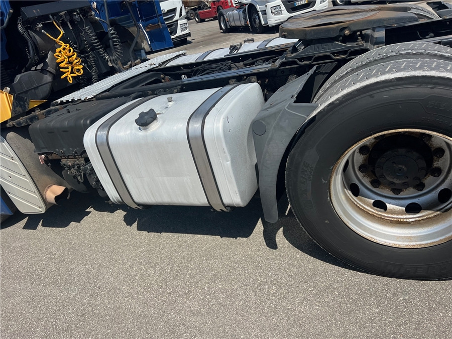 Влекач MAN TGA 18.430: снимка 10