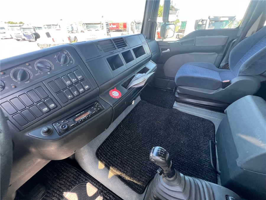 Влекач MAN TGA 18.430: снимка 17