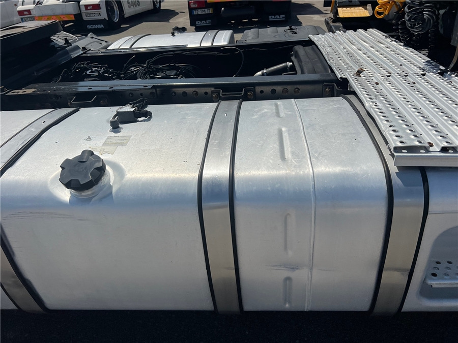 Влекач MAN TGA 18.430: снимка 9