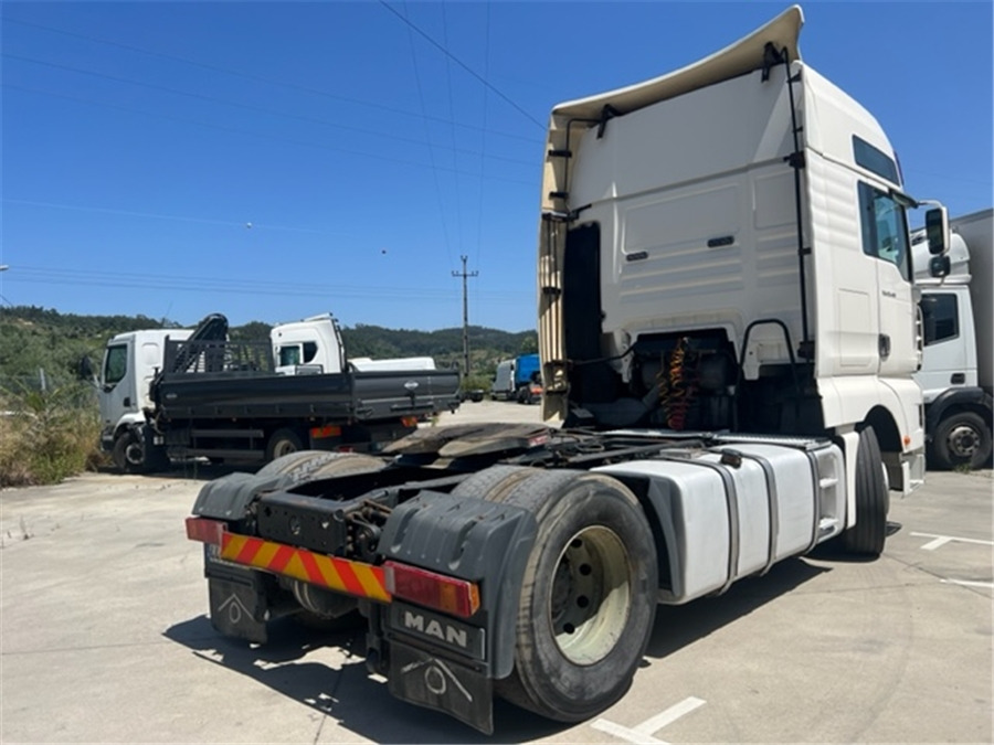 MAN TGA18.460 - Влекач: снимка 3 MAN TGA18.460 - Влекач: снимка 3