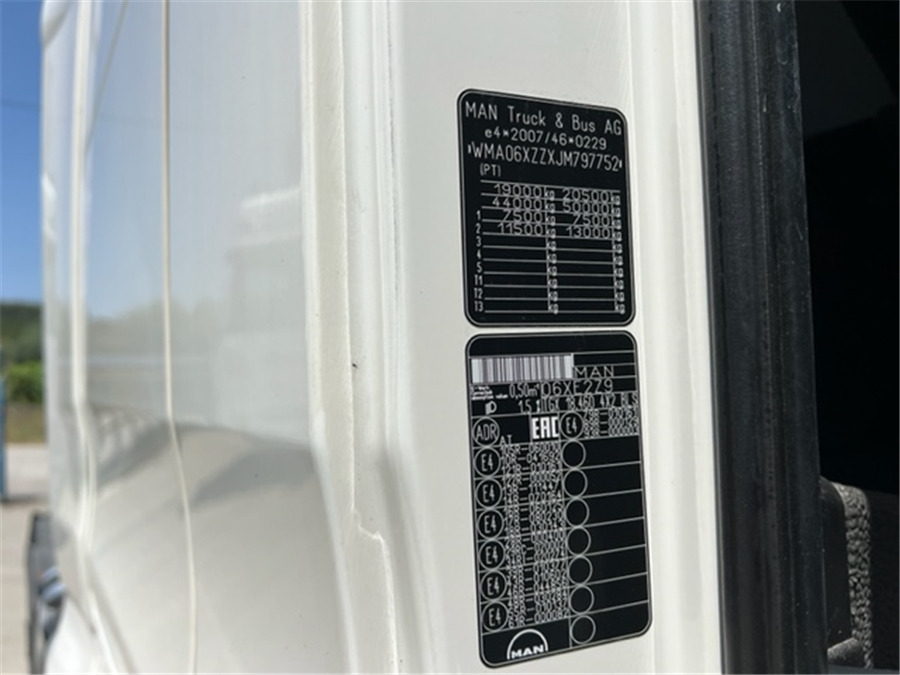 Влекач MAN TGX 18.460: снимка 17
