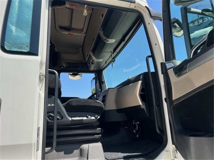 Влекач MAN TGX 18.460: снимка 11