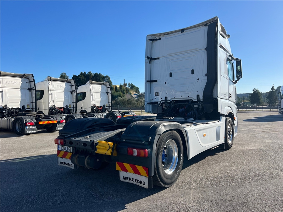 MERCEDES-BENZ 1863 AMG / RETARDER - Влекач: снимка 4 MERCEDES-BENZ 1863 AMG / RETARDER - Влекач: снимка 4