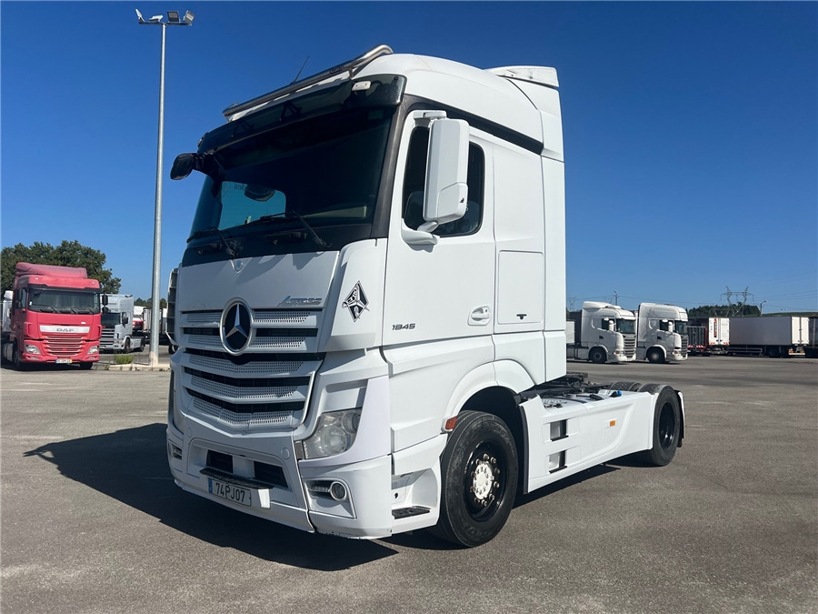 MERCEDES-BENZ ACTROS 1845 LS - Влекач: снимка 1 MERCEDES-BENZ ACTROS 1845 LS - Влекач: снимка 1
