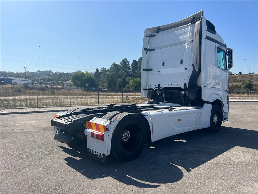 MERCEDES-BENZ ACTROS 1845 LS - Влекач: снимка 4 MERCEDES-BENZ ACTROS 1845 LS - Влекач: снимка 4
