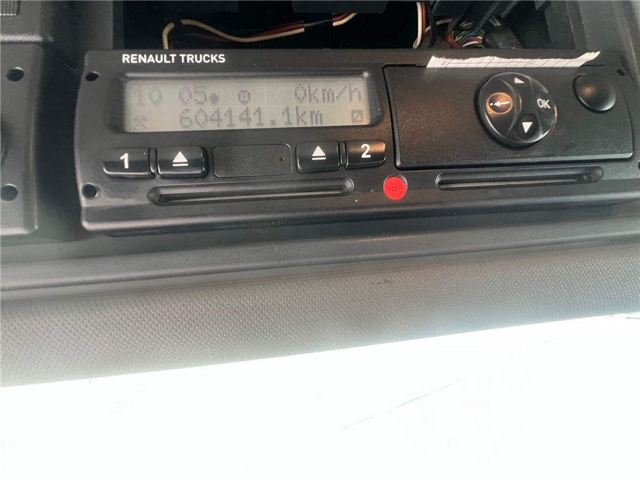 Влекач Renault C 460: снимка 20
