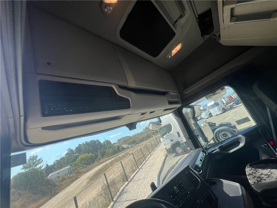 Влекач Scania R450: снимка 18