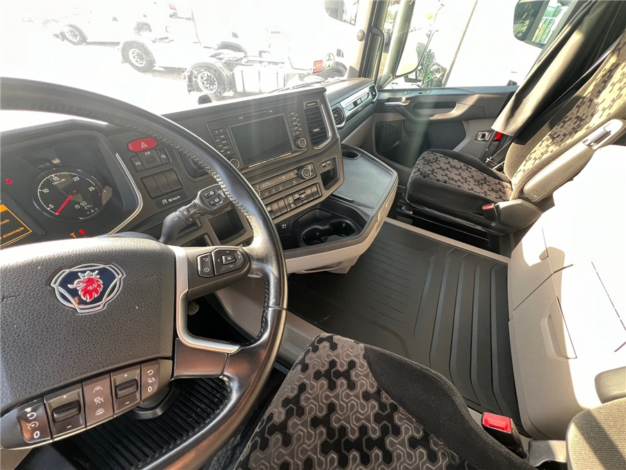 Влекач Scania R450: снимка 18