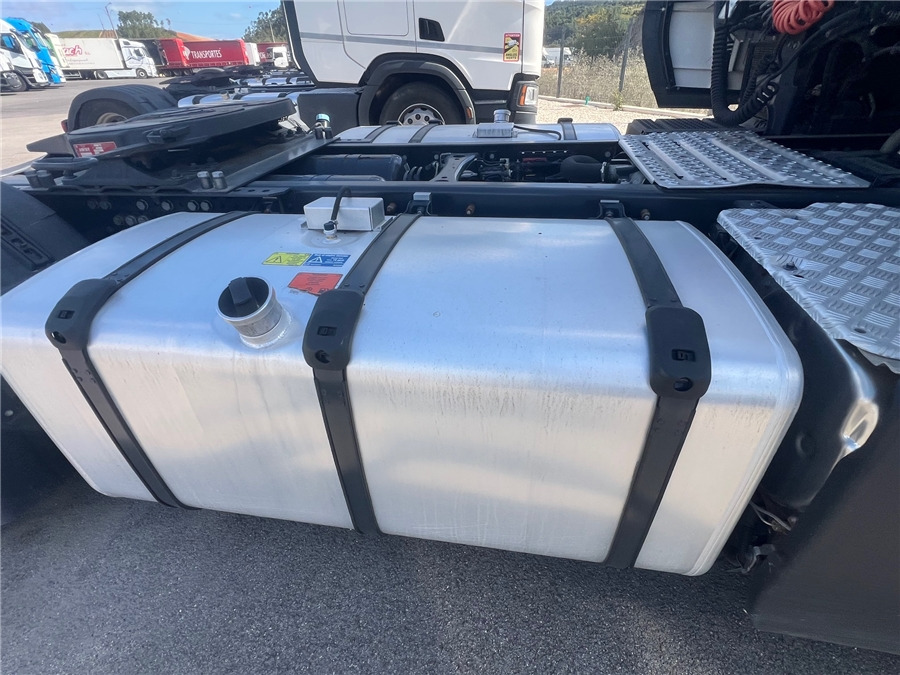 Влекач Scania R450: снимка 8