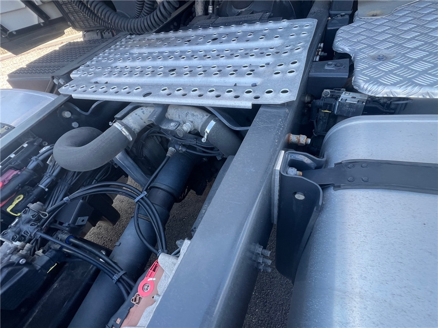 Влекач Scania R450: снимка 7