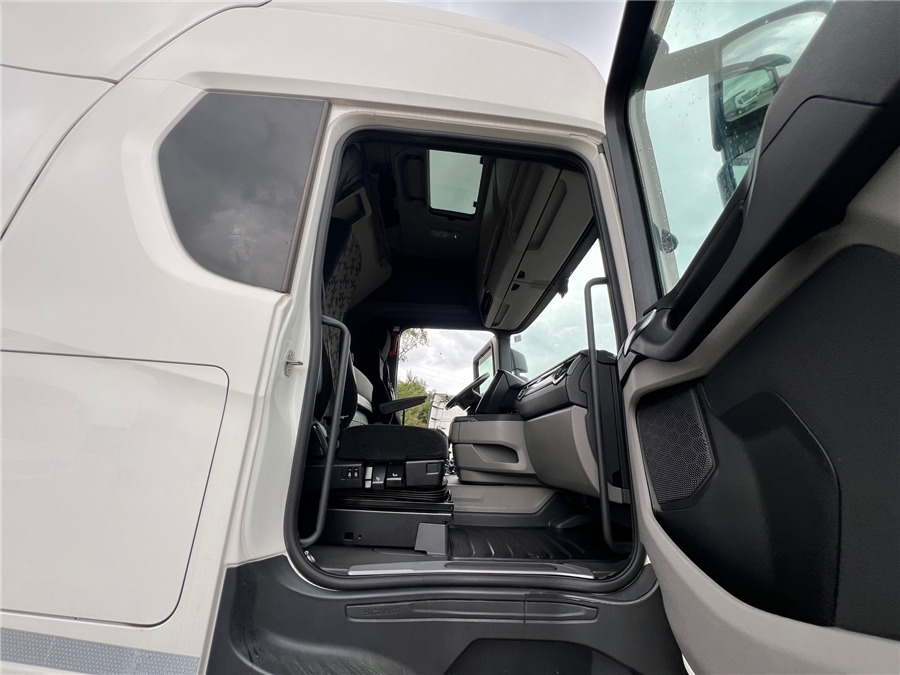 Влекач Scania R450: снимка 14