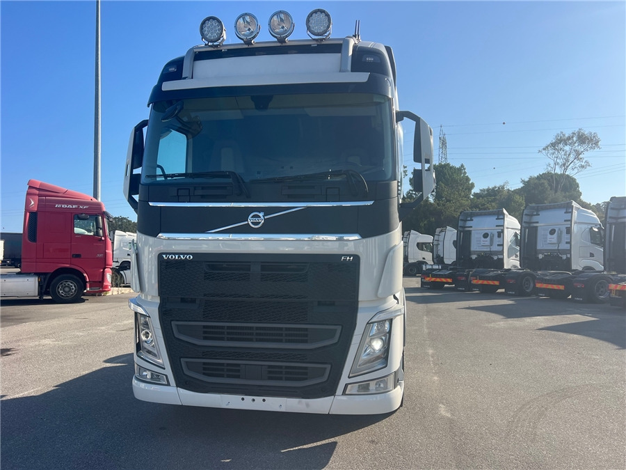 Volvo FH540 / RETARDER - Влекач: снимка 2 Volvo FH540 / RETARDER - Влекач: снимка 2