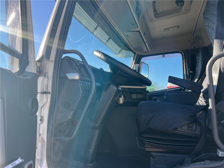 Лизинг на Volvo FM 9 Volvo FM 9: снимка 16