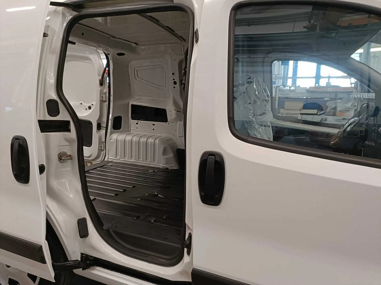 FIAT FIORINO SX - Товарен бус: снимка 5 FIAT FIORINO SX - Товарен бус: снимка 5