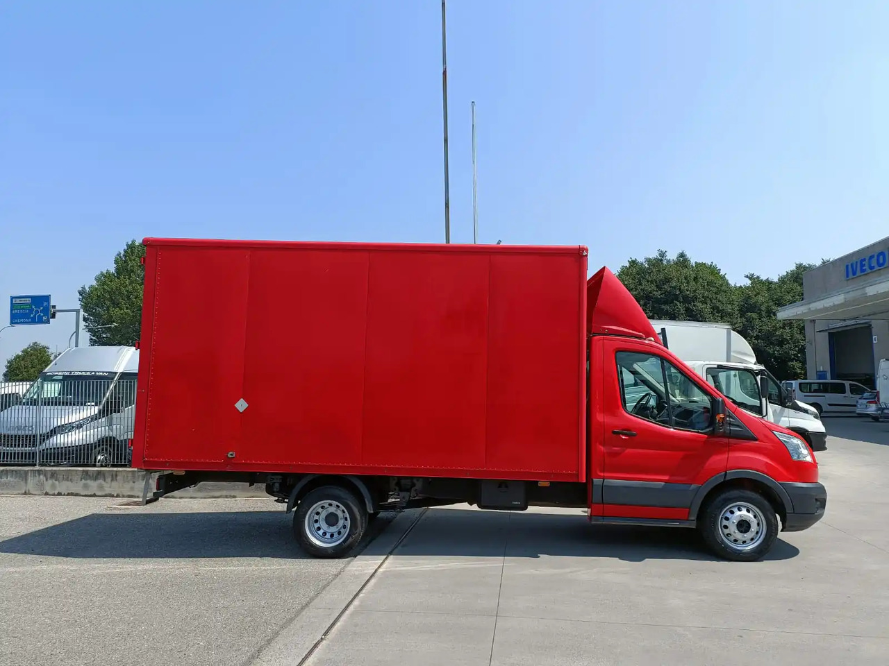 FORD TRANSIT FURGONATO BOX - Лекотоварен автомобил фургон: снимка 2 FORD TRANSIT FURGONATO BOX - Лекотоварен автомобил фургон: снимка 2