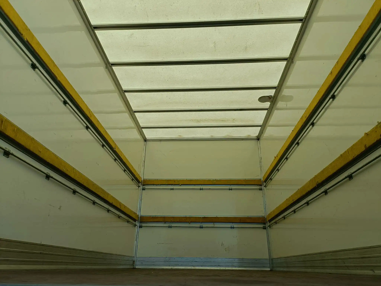 FURGONATURA BOX IDEALE PER IVECO DAILY - Каросерия - фургон: снимка 3 FURGONATURA BOX IDEALE PER IVECO DAILY - Каросерия - фургон: снимка 3