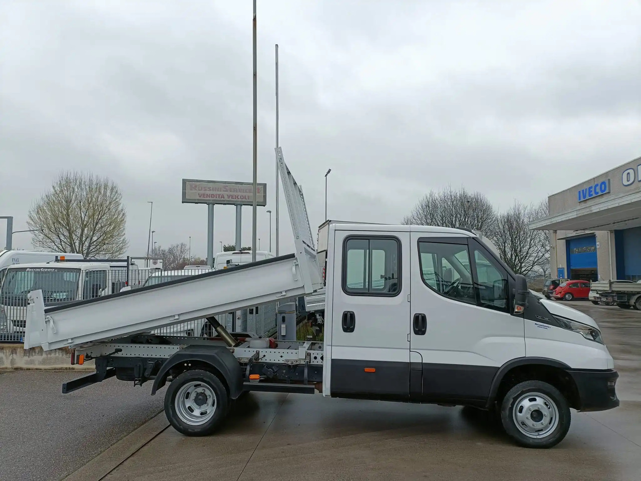 IVECO DAILY 35C14 DOPPIA CABINA RIBALTABILE 2.3 - Бус самосвал: снимка 3 IVECO DAILY 35C14 DOPPIA CABINA RIBALTABILE 2.3 - Бус самосвал: снимка 3