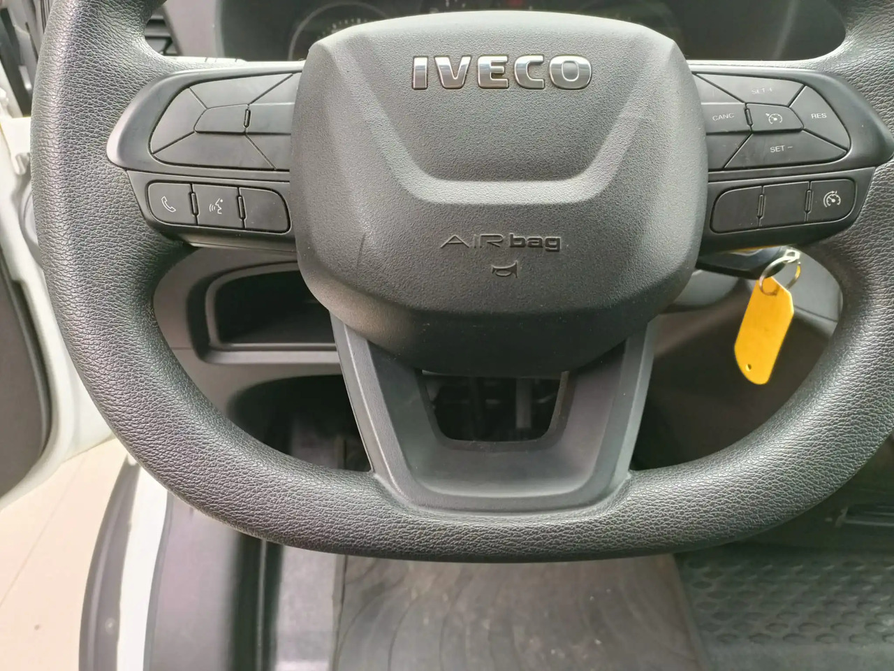 Лекотоварен автомобил фургон IVECO DAILY 35C16 3.0: снимка 11