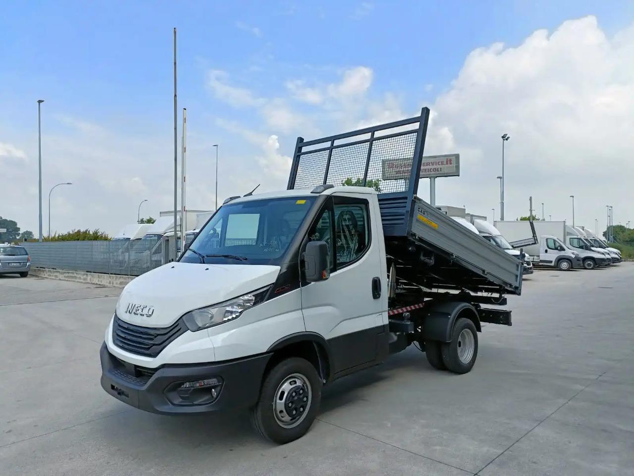 IVECO DAILY 35C16 3000 cc KM 0 - Бус самосвал: снимка 2 IVECO DAILY 35C16 3000 cc KM 0 - Бус самосвал: снимка 2