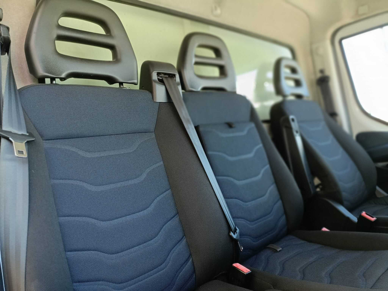 IVECO DAILY 60C18 RIBALTABILE CON GRU - Самосвал камион: снимка 5 IVECO DAILY 60C18 RIBALTABILE CON GRU - Самосвал камион: снимка 5