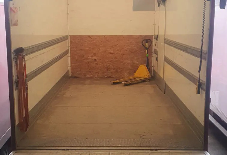 IVECO EUROCARGO 100E18 - Камион фургон: снимка 5 IVECO EUROCARGO 100E18 - Камион фургон: снимка 5