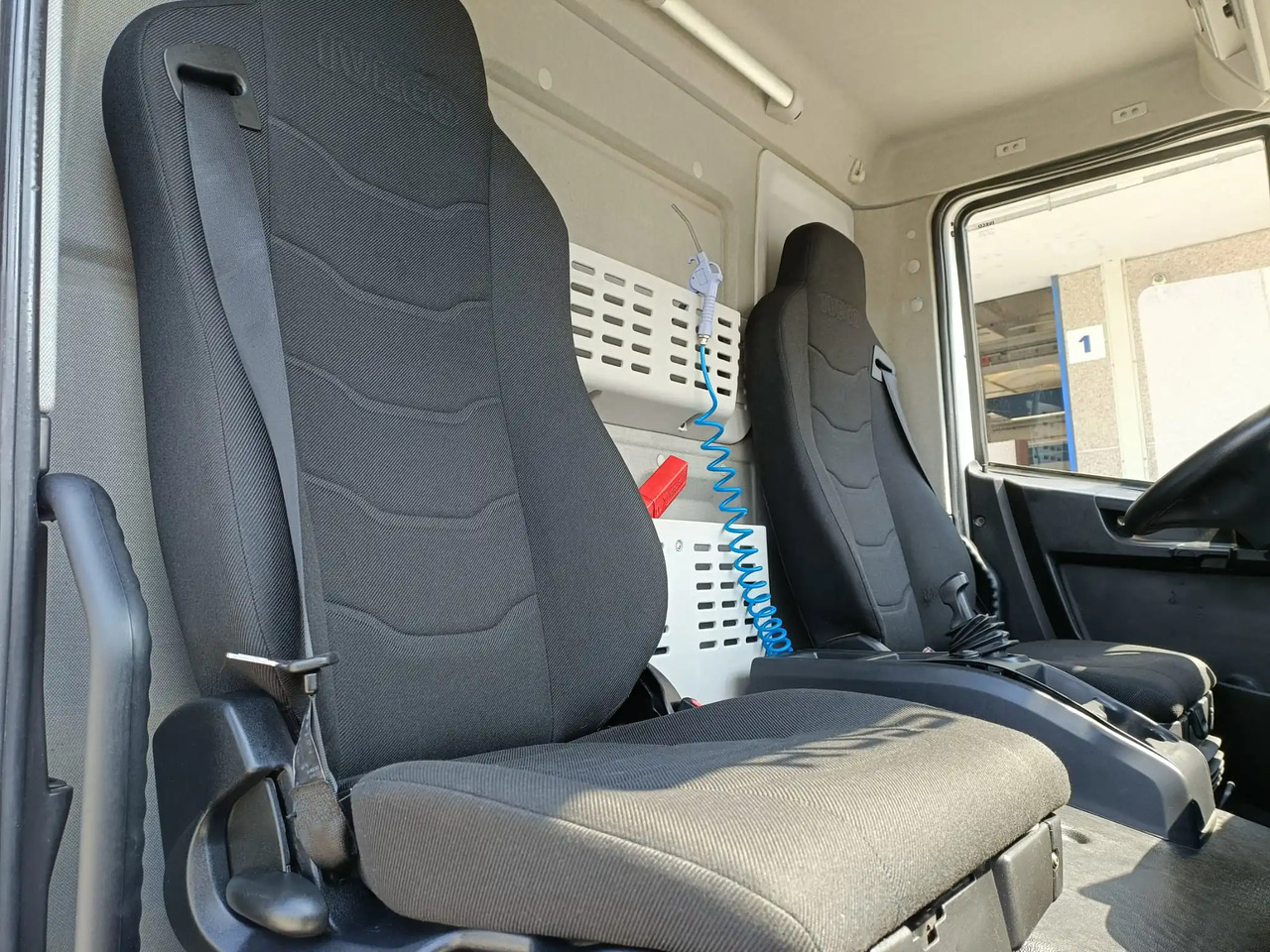 IVECO EUROCARGO 120E19P - Шаси кабина: снимка 3 IVECO EUROCARGO 120E19P - Шаси кабина: снимка 3