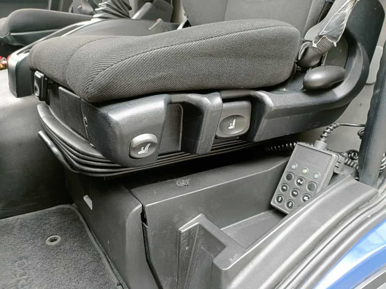 IVECO EUROCARGO 120E22P - Шаси кабина: снимка 4 IVECO EUROCARGO 120E22P - Шаси кабина: снимка 4