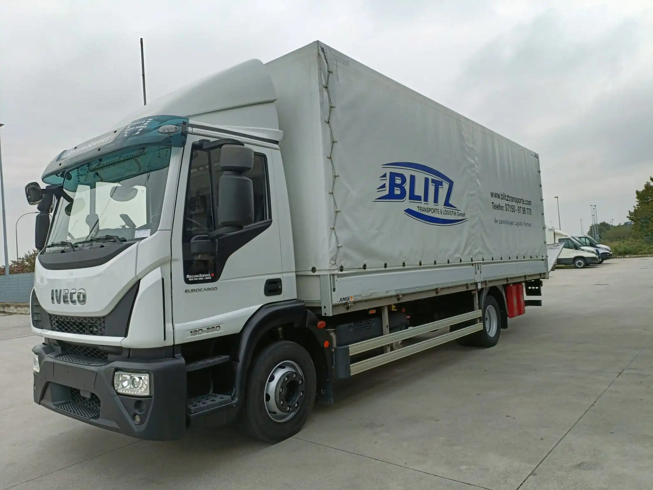 IVECO EUROCARGO 120E25P - Камион с брезент: снимка 2 IVECO EUROCARGO 120E25P - Камион с брезент: снимка 2