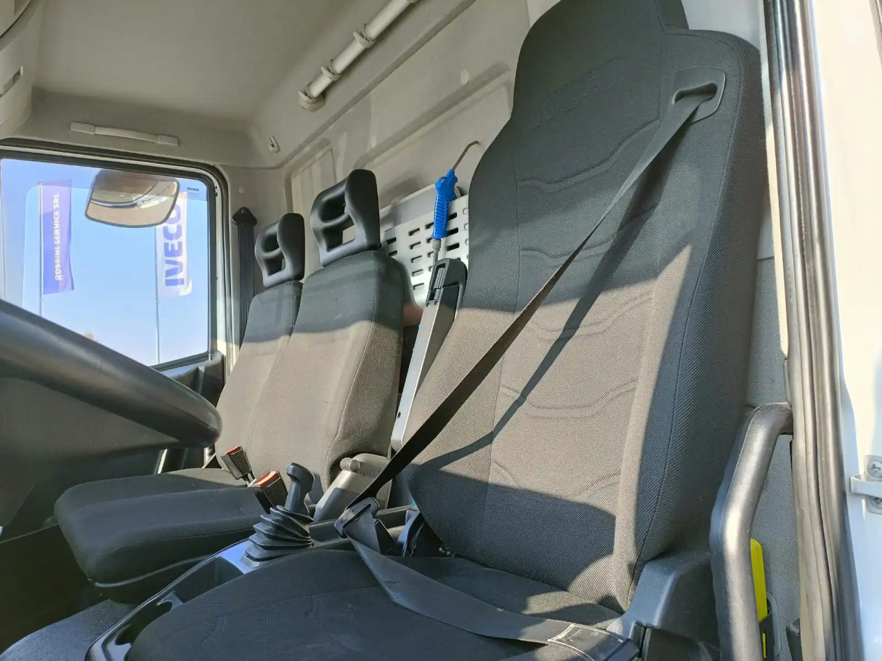 Шаси кабина IVECO EUROCARGO 140E28P: снимка 6