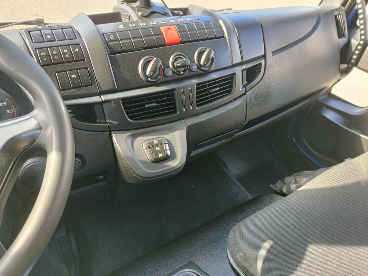 IVECO EUROCARGO 160E25P - Шаси кабина: снимка 2 IVECO EUROCARGO 160E25P - Шаси кабина: снимка 2