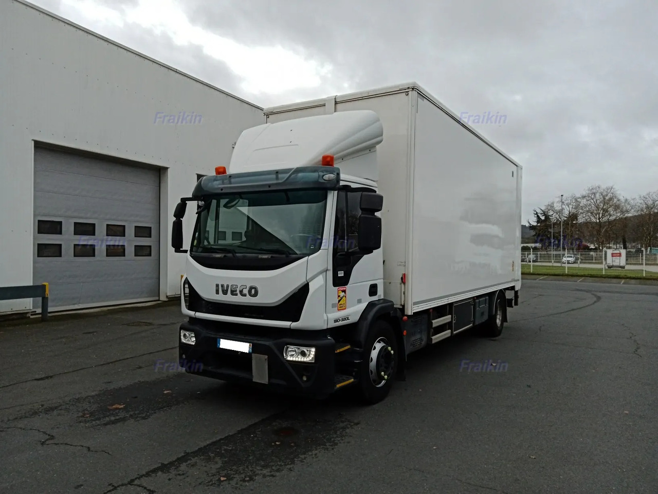 IVECO EUROCARGO 180EL32P EURO 6 - Камион фургон: снимка 1 IVECO EUROCARGO 180EL32P EURO 6 - Камион фургон: снимка 1