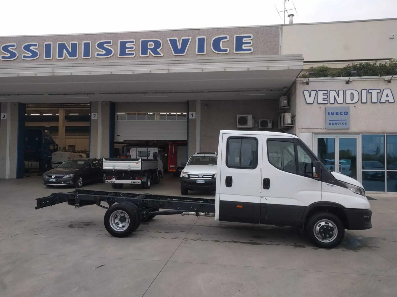 IVECO DAILY 35C18 DOPPIA CABINA 7 POSTI - Лекотоварен автомобил: снимка 4 IVECO DAILY 35C18 DOPPIA CABINA 7 POSTI - Лекотоварен автомобил: снимка 4