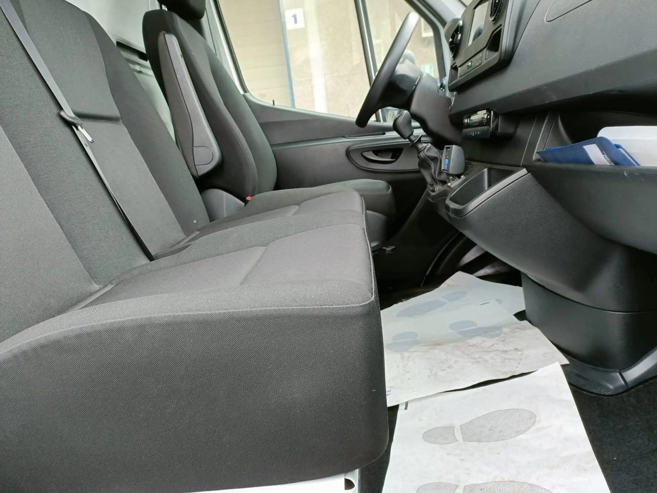 Хладилен бус MERCEDES BENZ SPRINTER 415 150 CV: снимка 10 Хладилен бус MERCEDES BENZ SPRINTER 415 150 CV: снимка 10