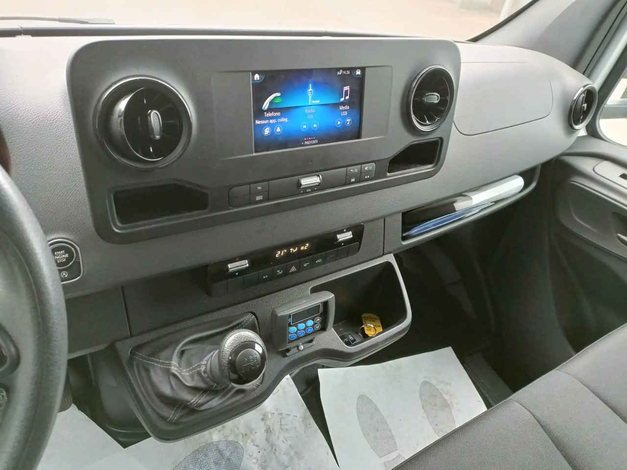 Хладилен бус MERCEDES BENZ SPRINTER 415 150 CV: снимка 15 Хладилен бус MERCEDES BENZ SPRINTER 415 150 CV: снимка 15