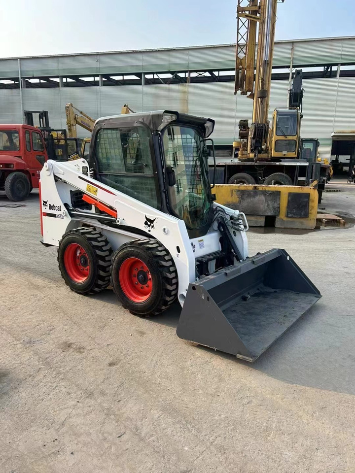 Bobcat S450 - Мини челен товарач: снимка 4 Bobcat S450 - Мини челен товарач: снимка 4