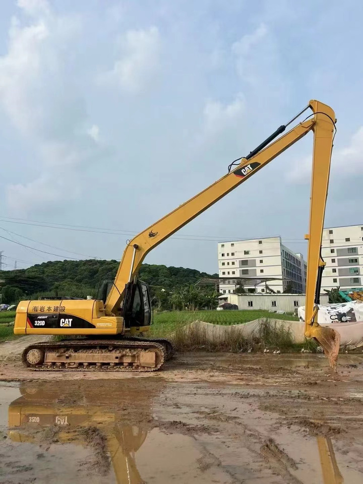 CAT 320D Extended Arm - Верижен багер: снимка 1 CAT 320D Extended Arm - Верижен багер: снимка 1