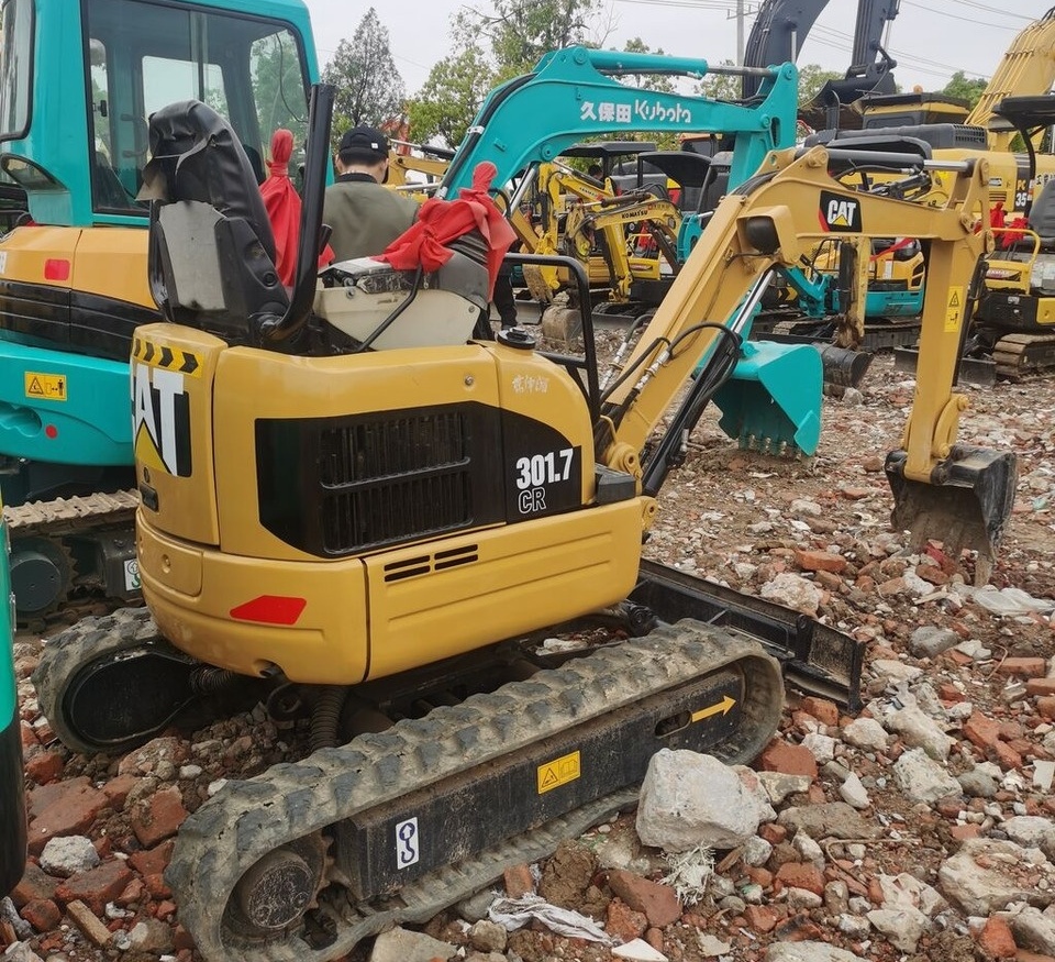 Caterpillar 301.7 - Мини багер: снимка 5 Caterpillar 301.7 - Мини багер: снимка 5