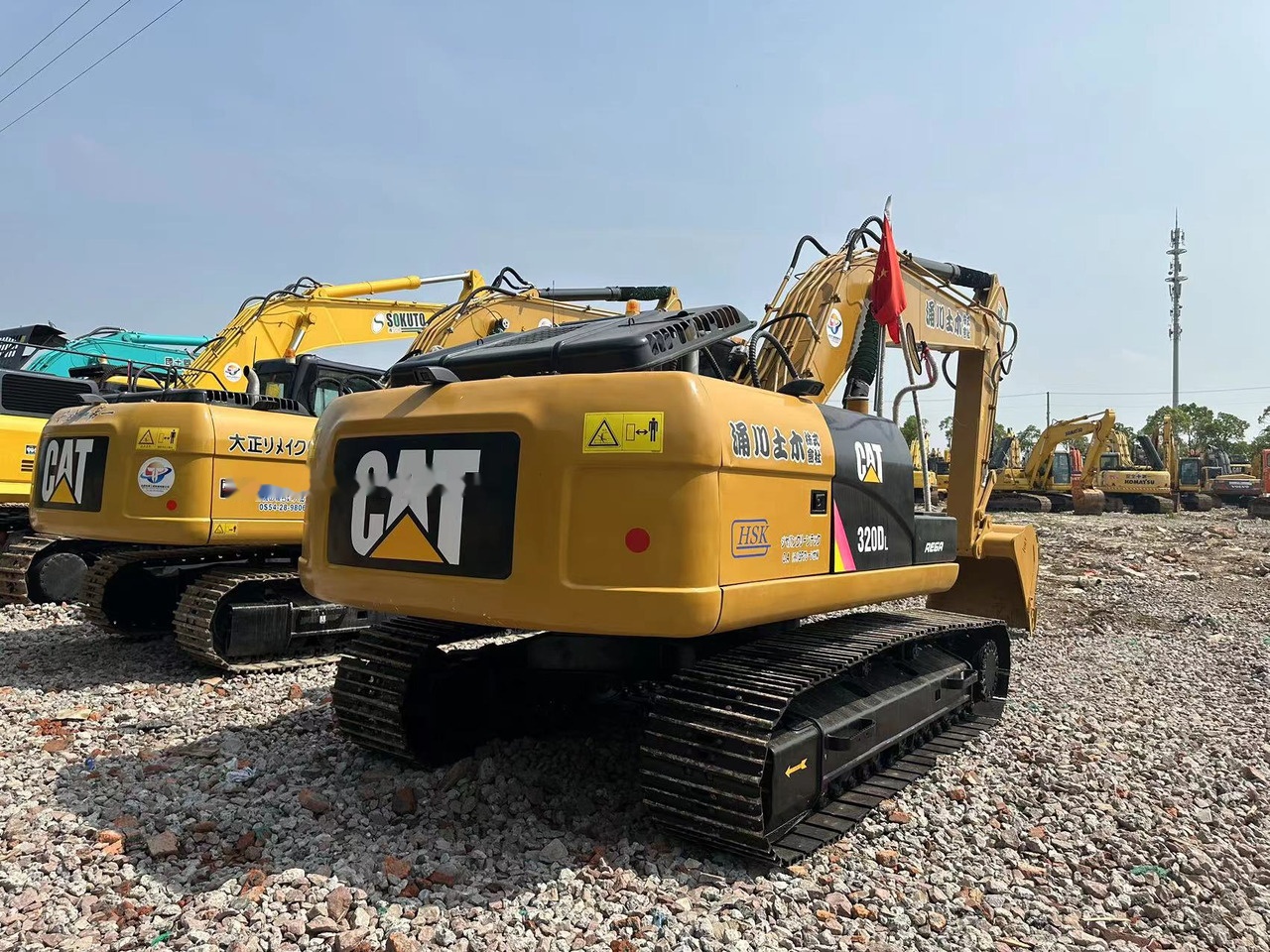 Caterpillar 320D2 - Верижен багер: снимка 4 Caterpillar 320D2 - Верижен багер: снимка 4
