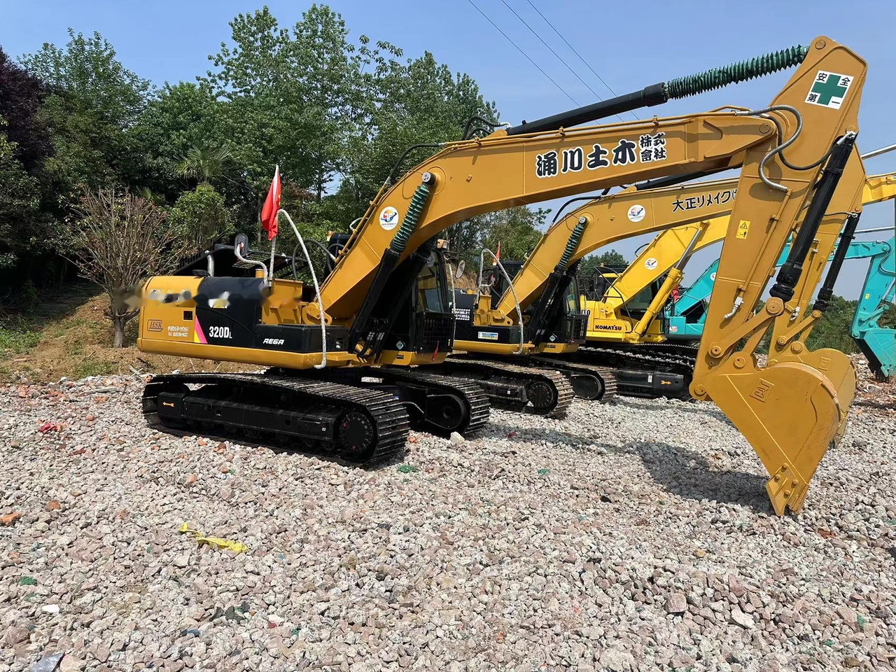 Caterpillar 320D2 - Верижен багер: снимка 3 Caterpillar 320D2 - Верижен багер: снимка 3