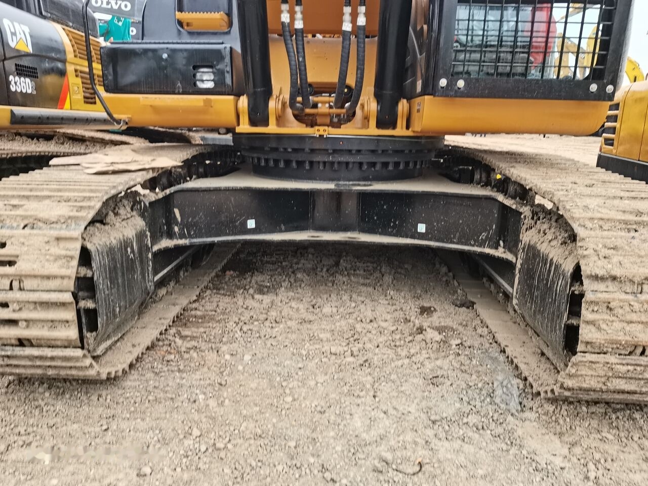 Caterpillar 330D - Верижен багер: снимка 3 Caterpillar 330D - Верижен багер: снимка 3
